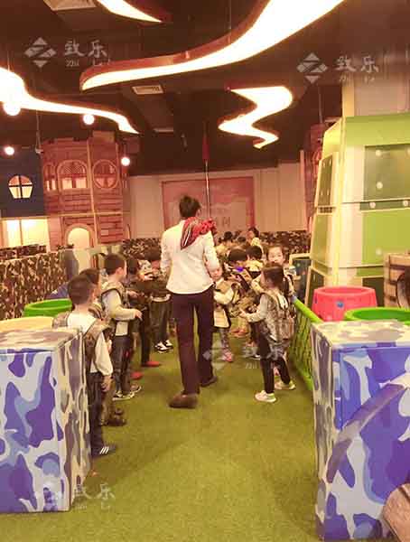 其實不管什麽行業，想要得到人們的滿足，就需要在自身的創新能力上有突破，兒童樂園怎麽樣?完善的管理，先進的技術，專業的工程設計，不斷研發出一批集益智、娛樂、健身爲一體的新産品，目前擁有淘氣堡、室内外兒童遊樂設備、戶外拓展訓練設備等，産品遍及全國各地，遠銷海外。